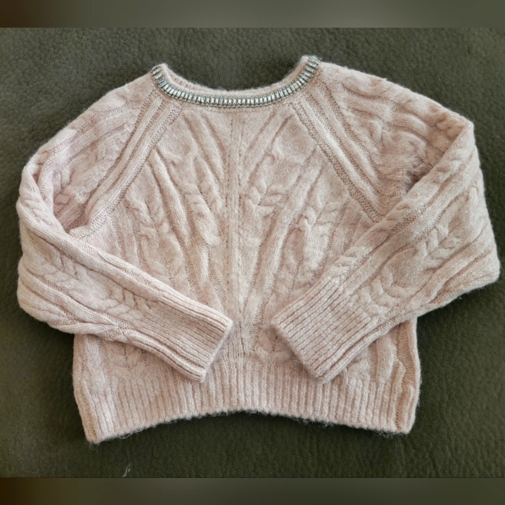 Elegant soft pink sweater